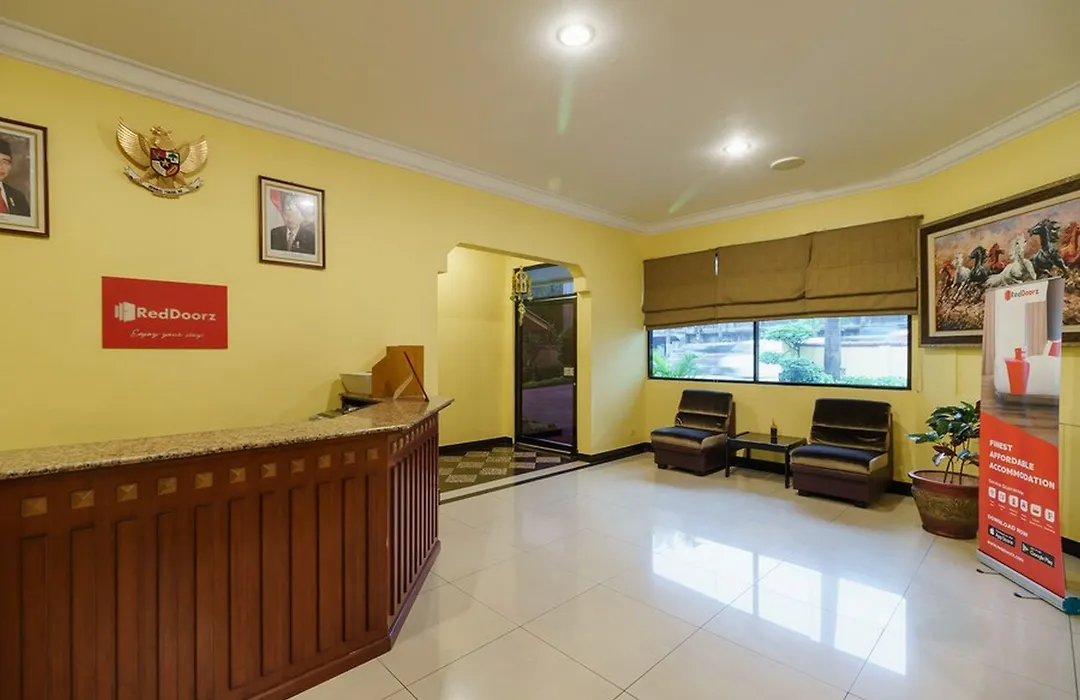 Reddoorz Plus Near Ancol-1
