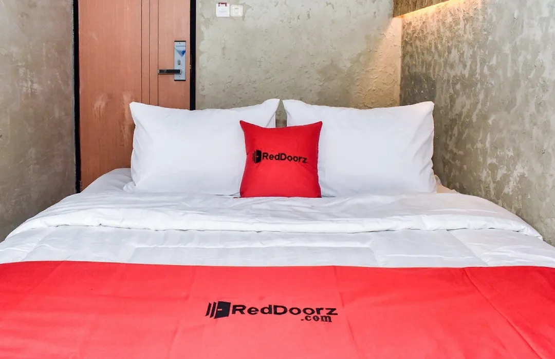 Reddoorz Plus @ Kemayoran-1