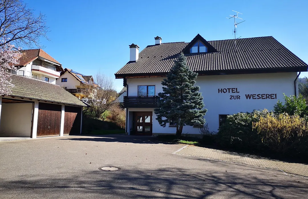 Hotel garni zur Weserei-1