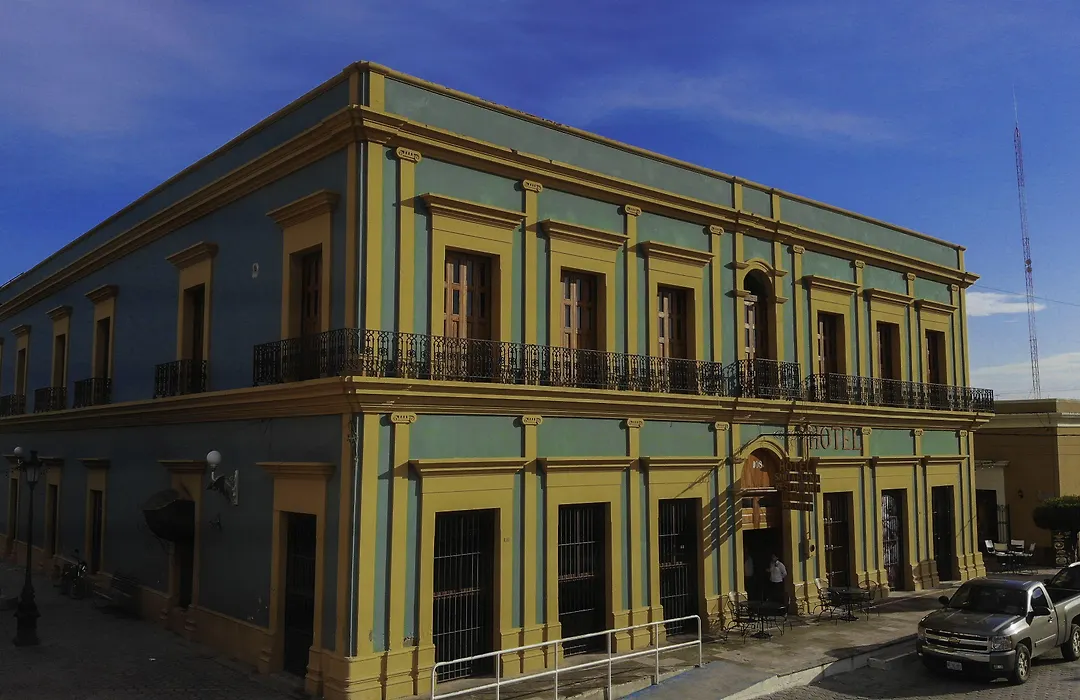 Hotel Santa Elena-1