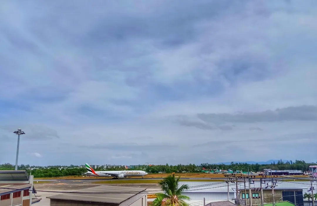 Louis' Runway View Hotel - Sha Extra Plus-1
