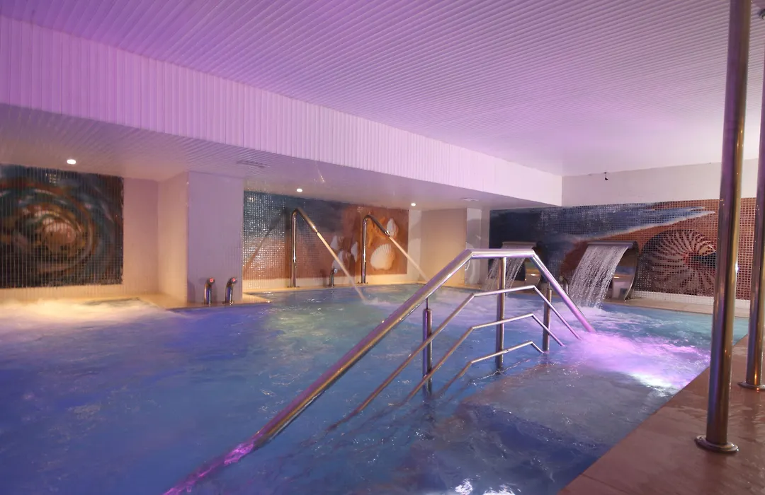 New Hotel Piscine Wellness & Spa-1