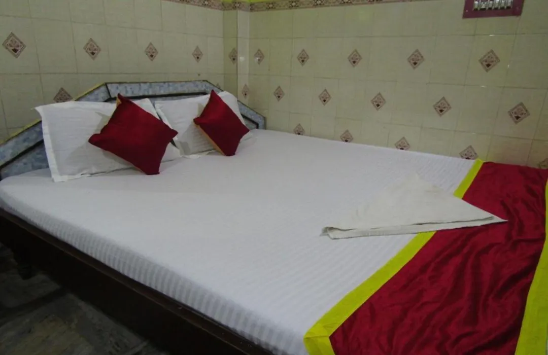 Goroomgo Neelachal Lodge Puri-1