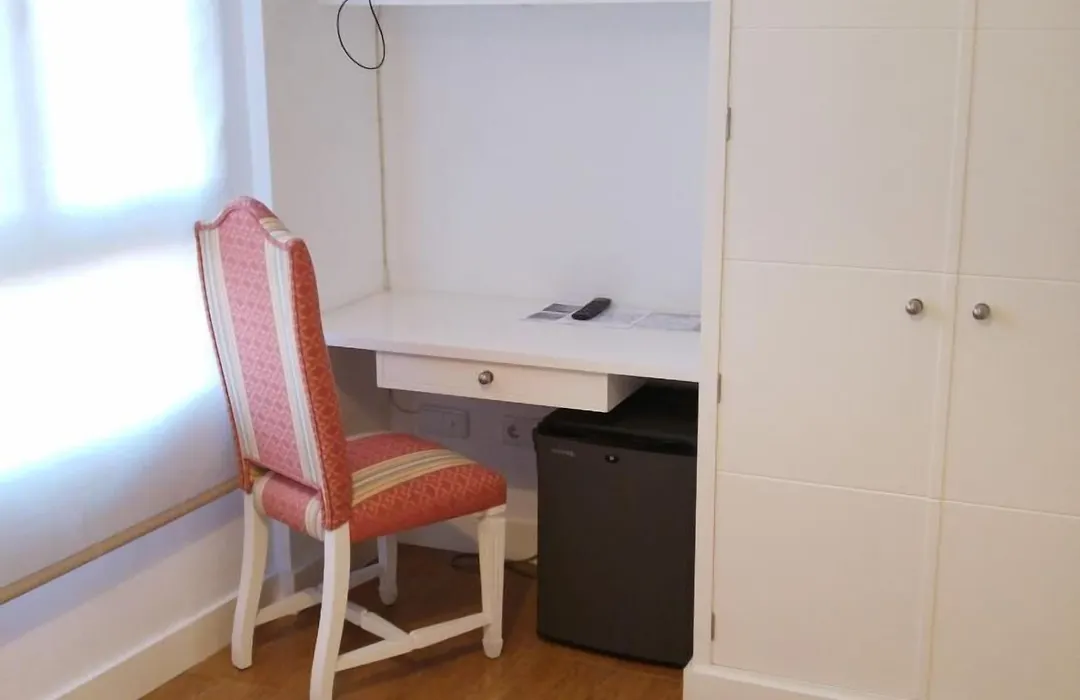 Hostal Misericordia-1