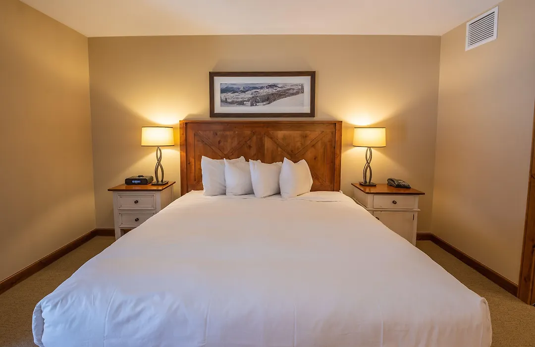 The Lodge At Mountaineer Square, A Vail Resorts Property-1