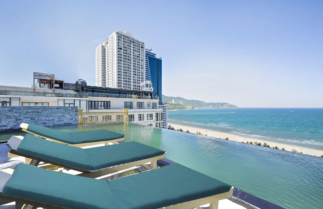 Santa Luxury Hotel Da Nang - Complimentary Afternoon Tea-1