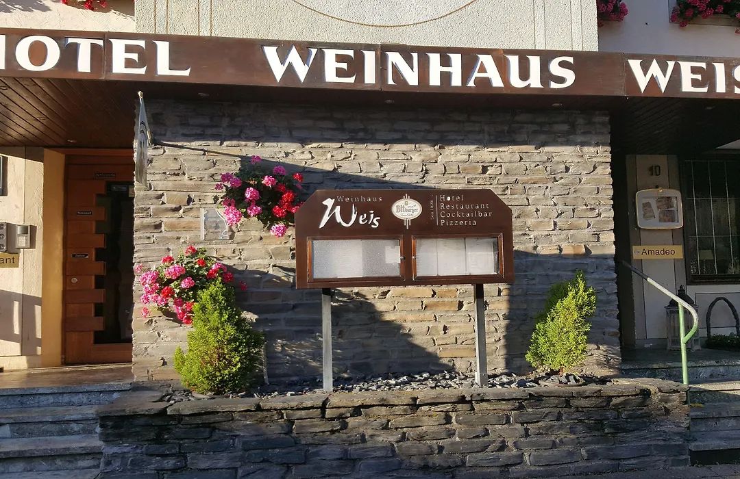 Hotel Weinhaus Weis-1