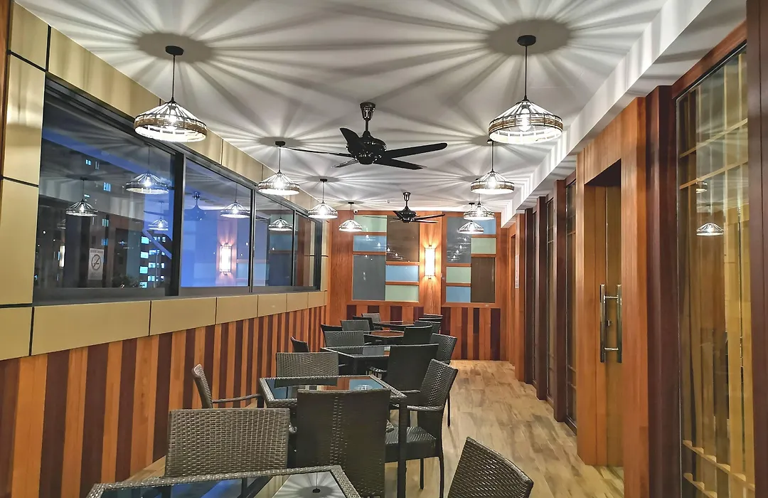 Frame Hotel-1