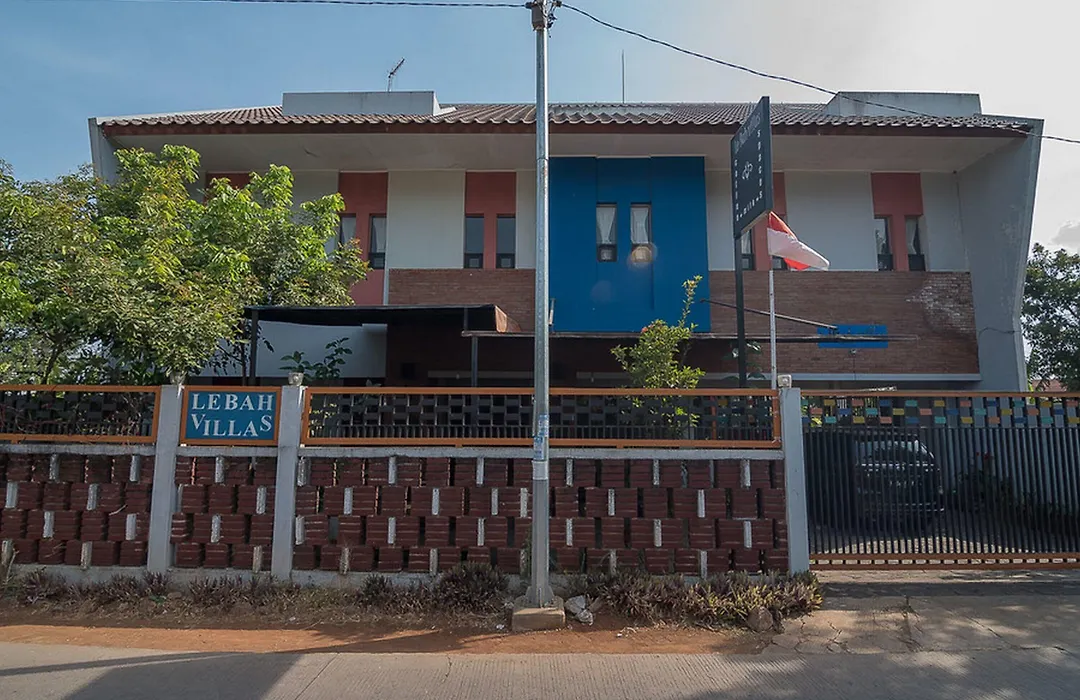 RedDoorz Syariah near Krida Nusantara-1