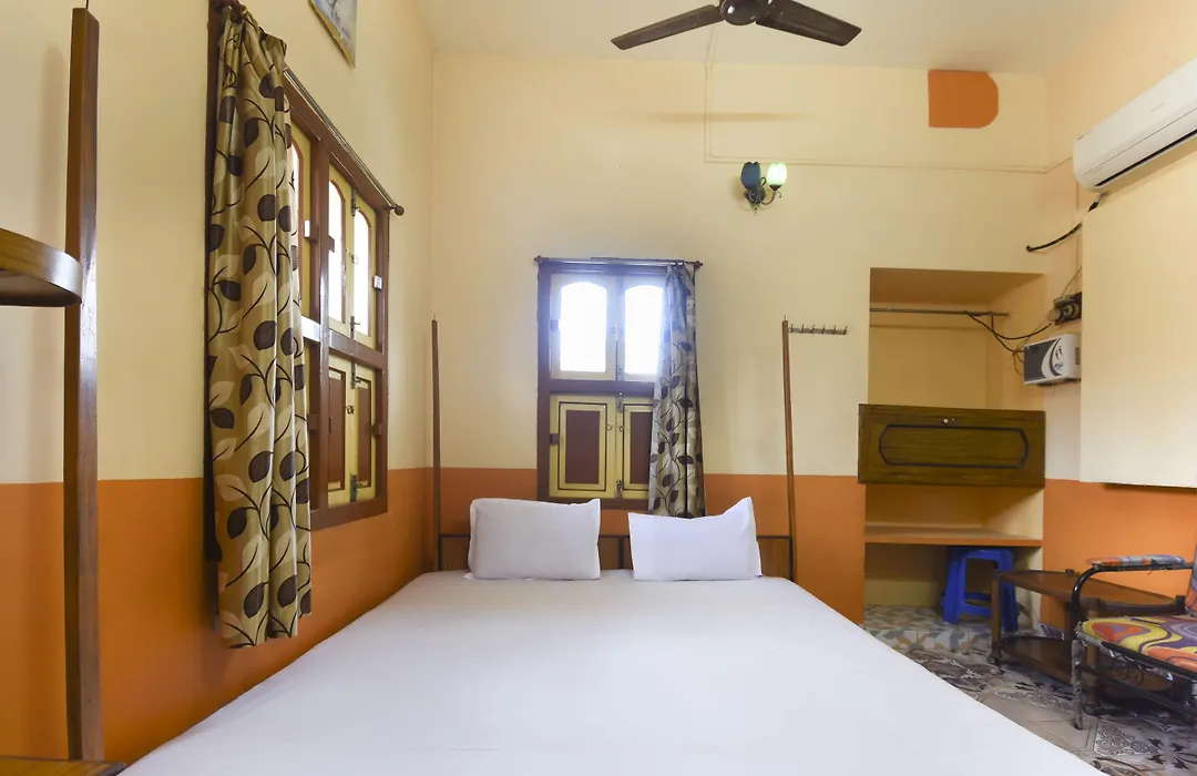 Spot On 48582 Monalisa Lodge-1