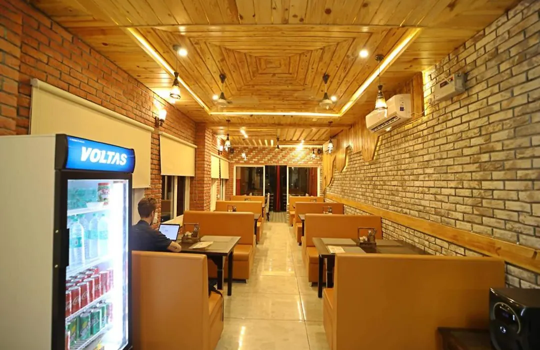 Hotel Aaravam Ganga-1