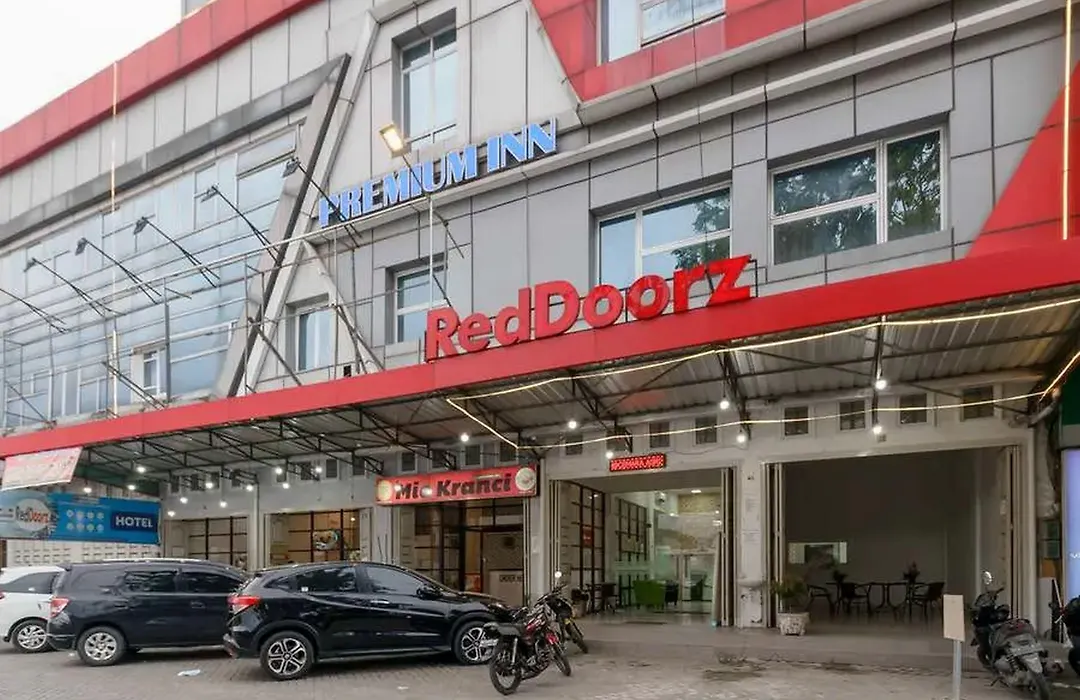 Reddoorz Plus @ Cemara Asri Medan-1