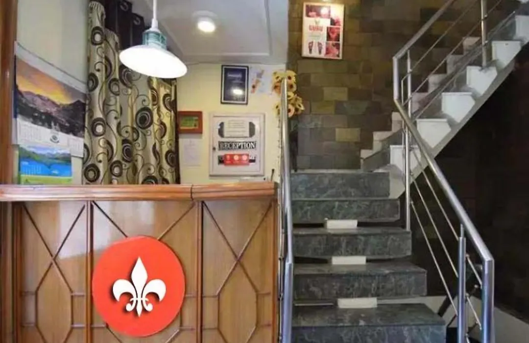 Oyo 10229 Hotel Crystal-1