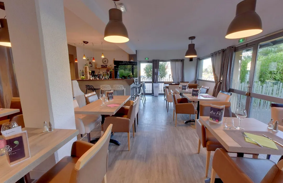 Atoll Hotel Logis Angers, Beaucouze-1