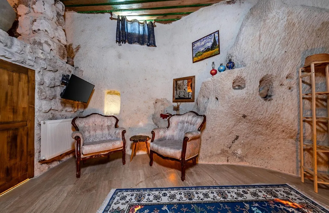 Saliche Cave Suite-1