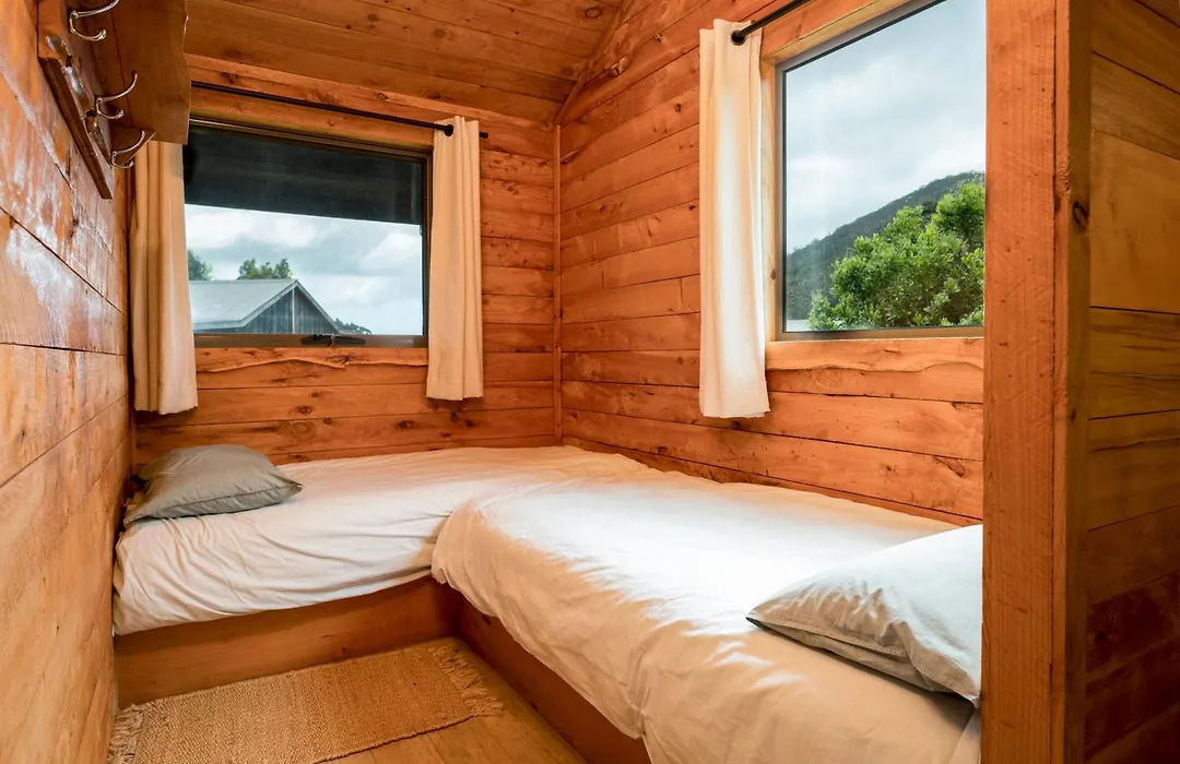 Rustic Hut Bush Retreat-1