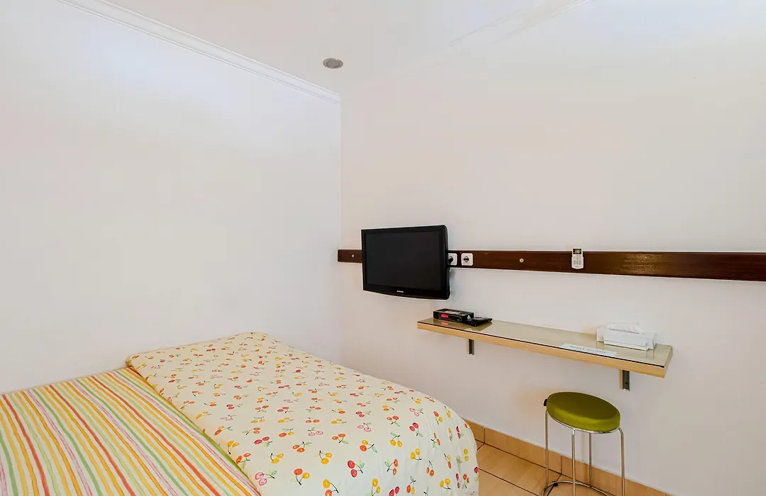 Applewood B&B-1