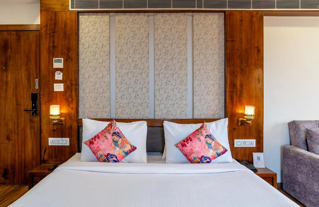 Hotel Paandora Grand,Udaipur-1