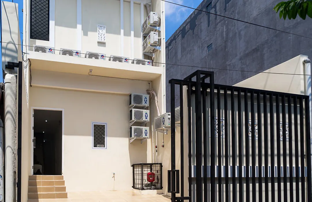 RedDoorz near Tarumanagara University-1