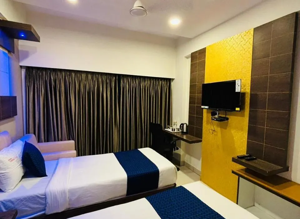 Hotel Sandalwood Inn - Rooms And Spa-1