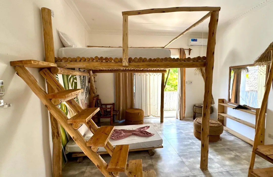Pole Pole House-1
