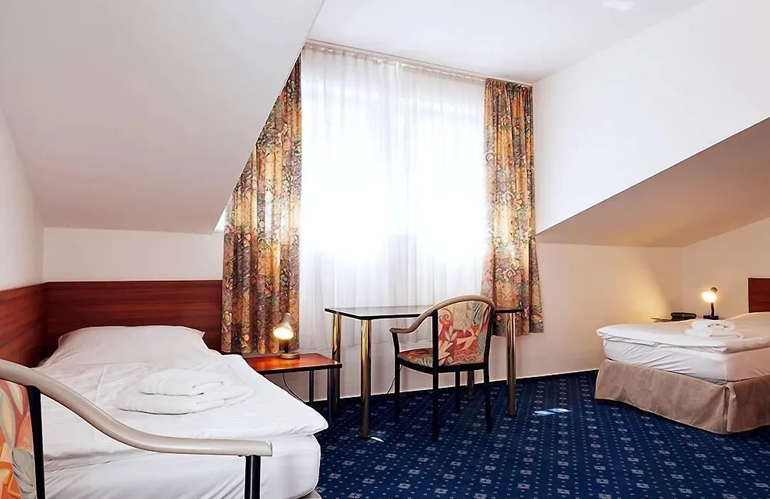 Ring Hotel-1