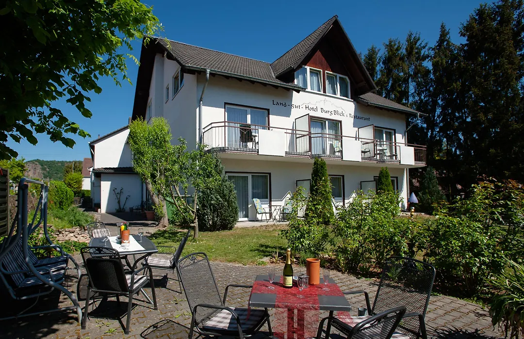 Land-Gut-Hotel Burgblick-1