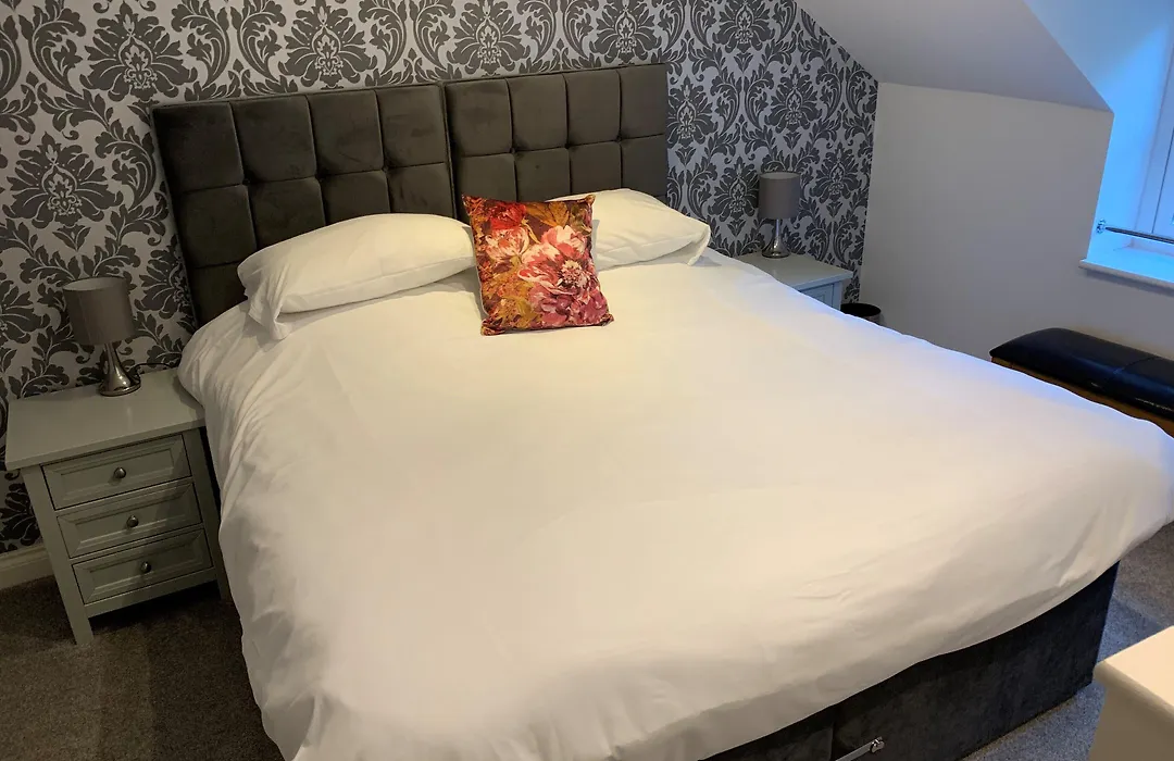 Fornham Guest House-1