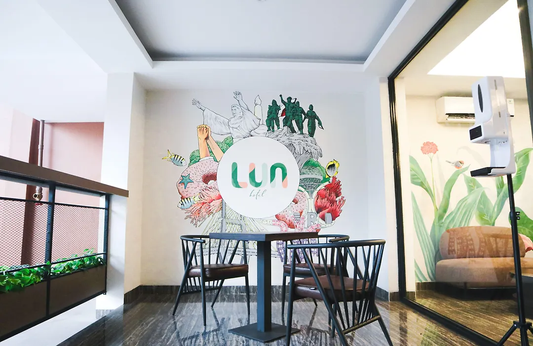 Lun Hotel Manado-1