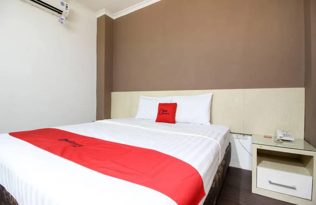 Reddoorz Near Stadion Manahan Solo-1