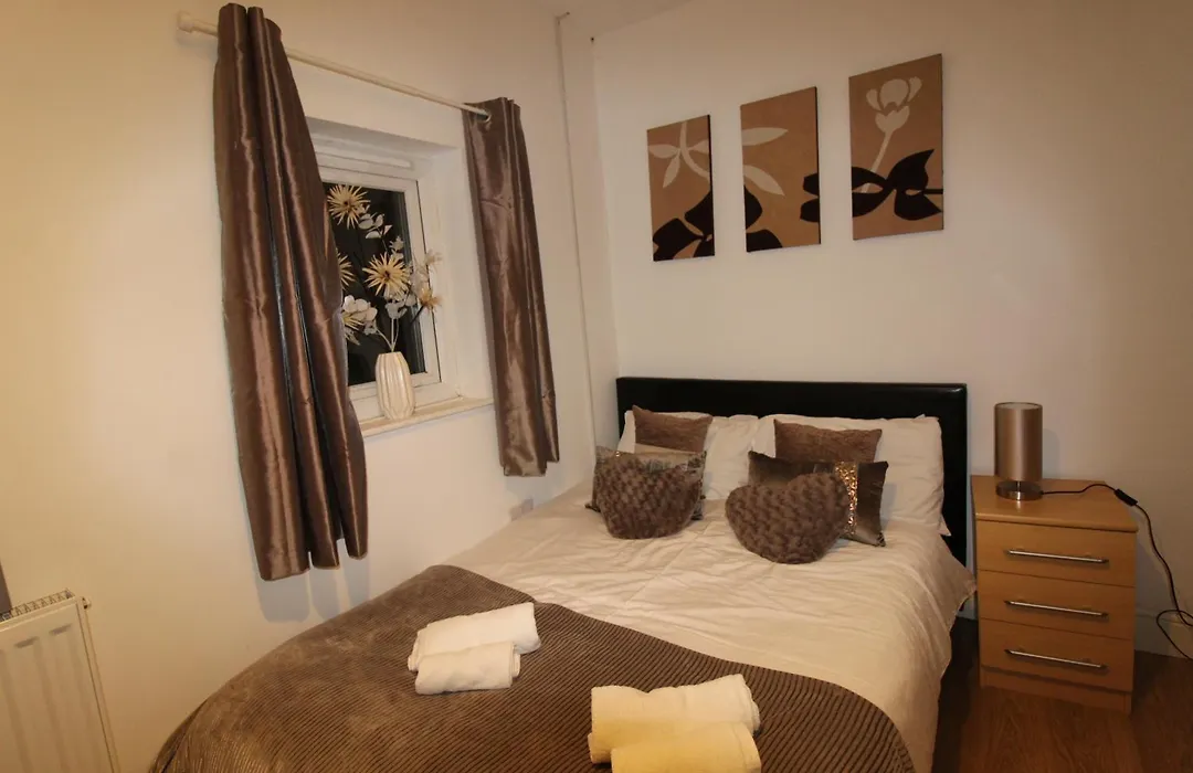 Peartree House-1