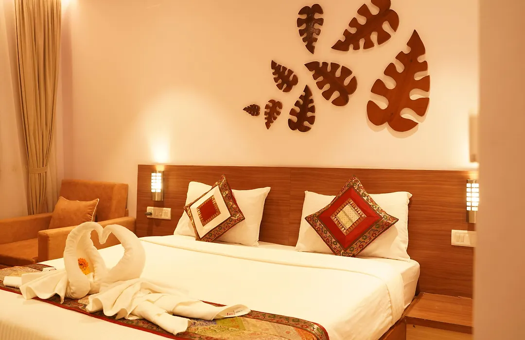 Hotel Gorbandh-1
