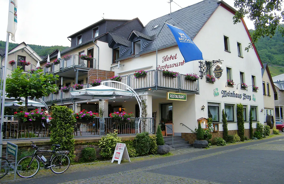 Weinhaus Berg-1