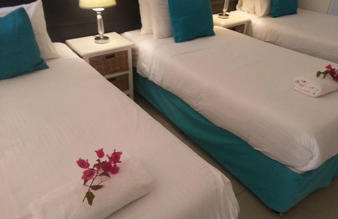 Saldanha Bay Inn-1