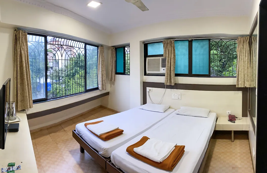 Hotel Shanti Palace-1