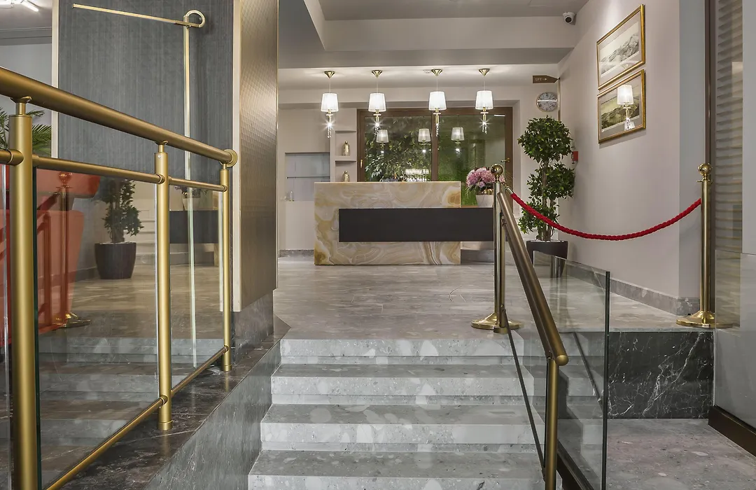 Royalty Hotel Athens-1