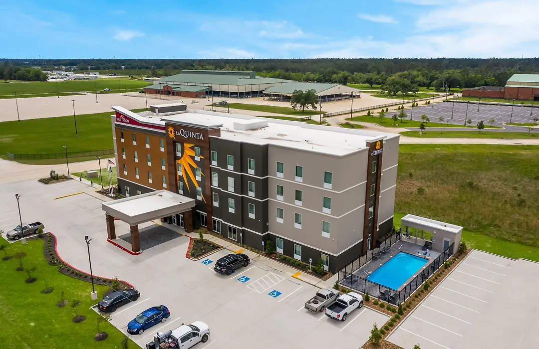 La Quinta Inn & Suites By Wyndham Sulphur Lake Charles-1