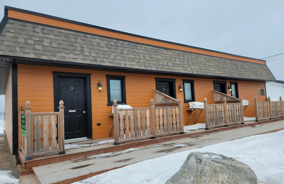 Motel Au Bord De L'Eau-1