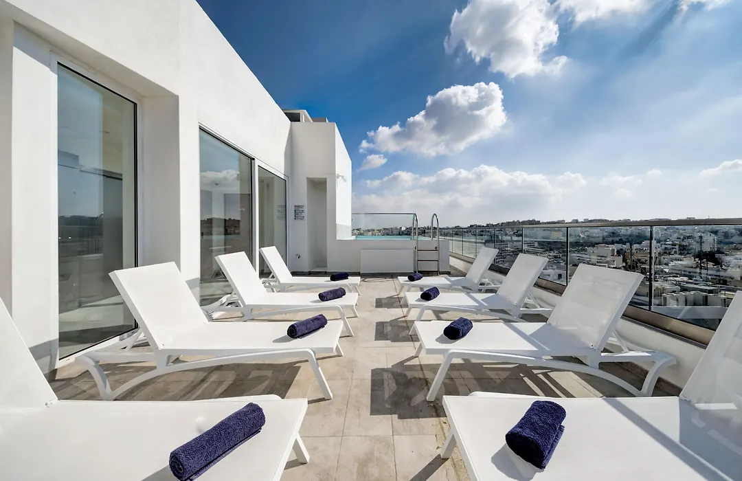 Quadro Hotel-1