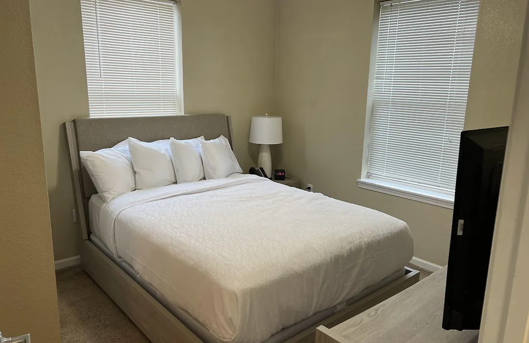 Washburn Hotel Suites-1