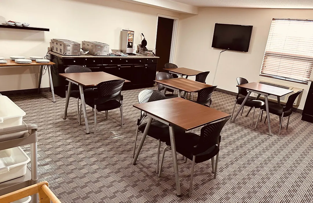 Aurora Park Inn & Suites-1
