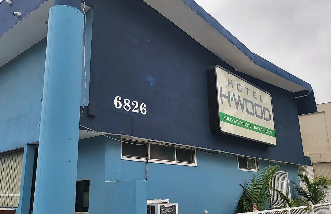 Hotel H-Wood-1