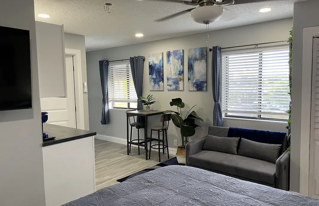 Sunny Palms Inn-1