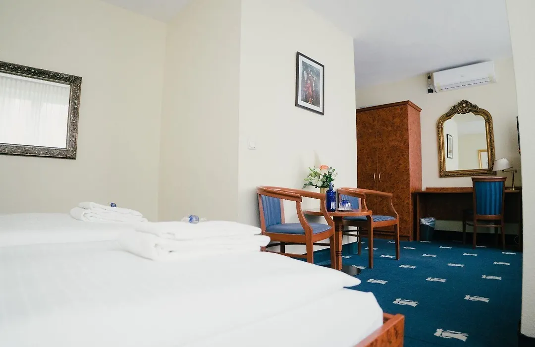 Altstadt Hotel St. Georg-1