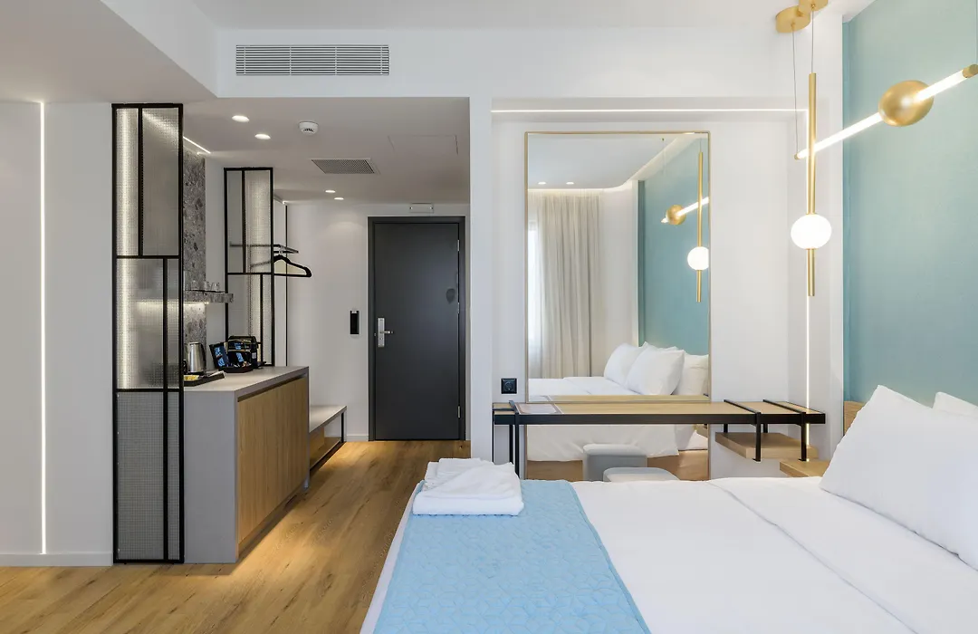 Acropolis Magenta Luxury Suites-1