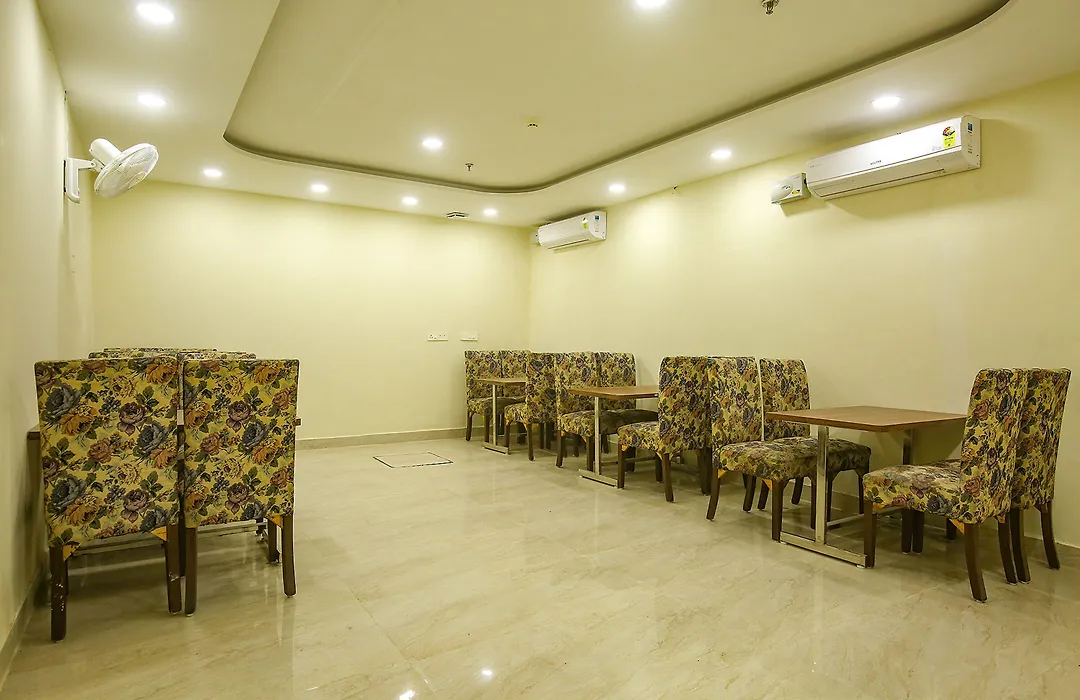 Fabhotel Melano-1