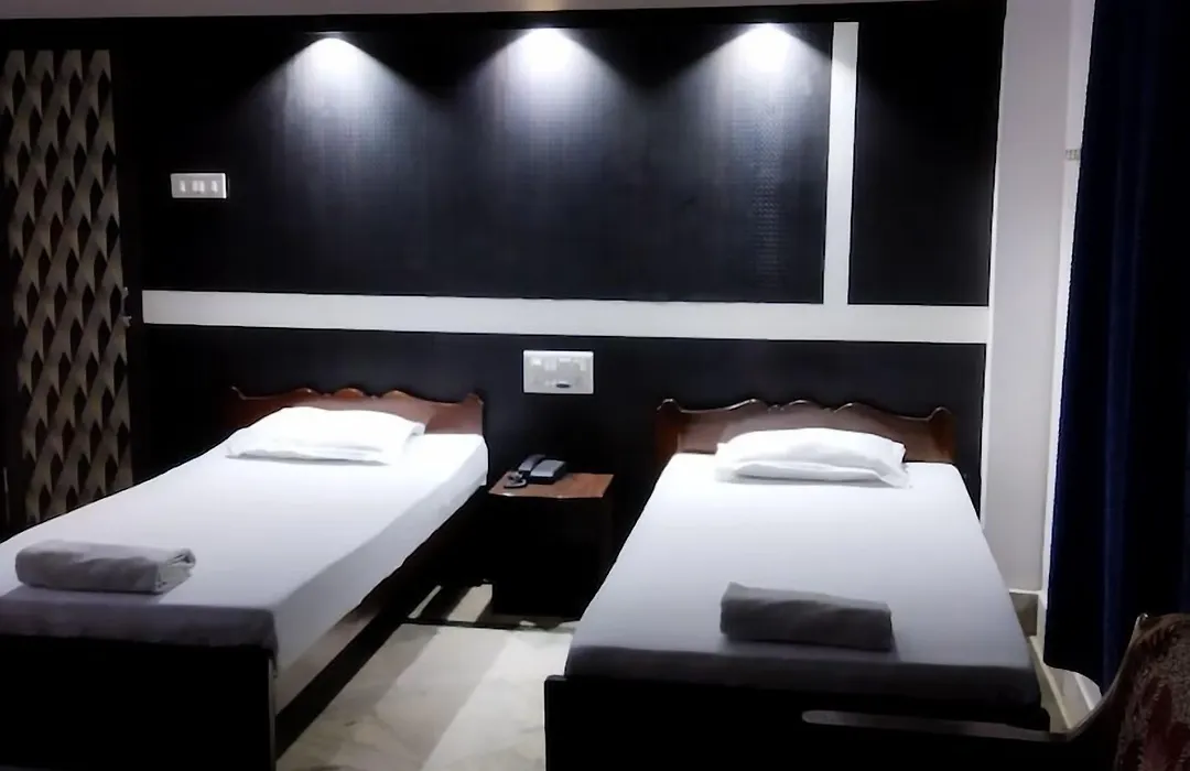 Hotel President-1