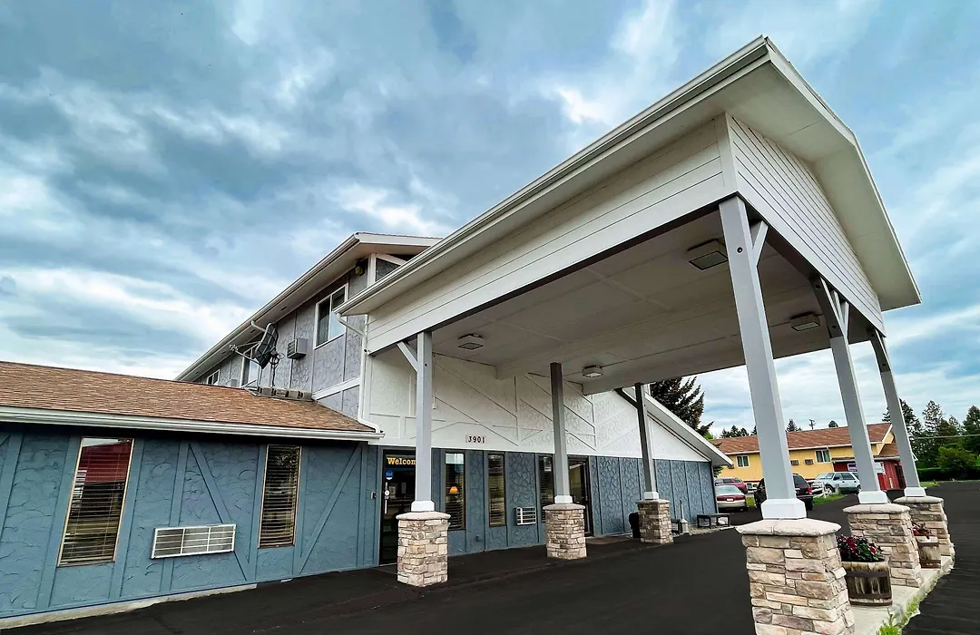 Super 8 By Wyndham Missoula/Brooks Street-1