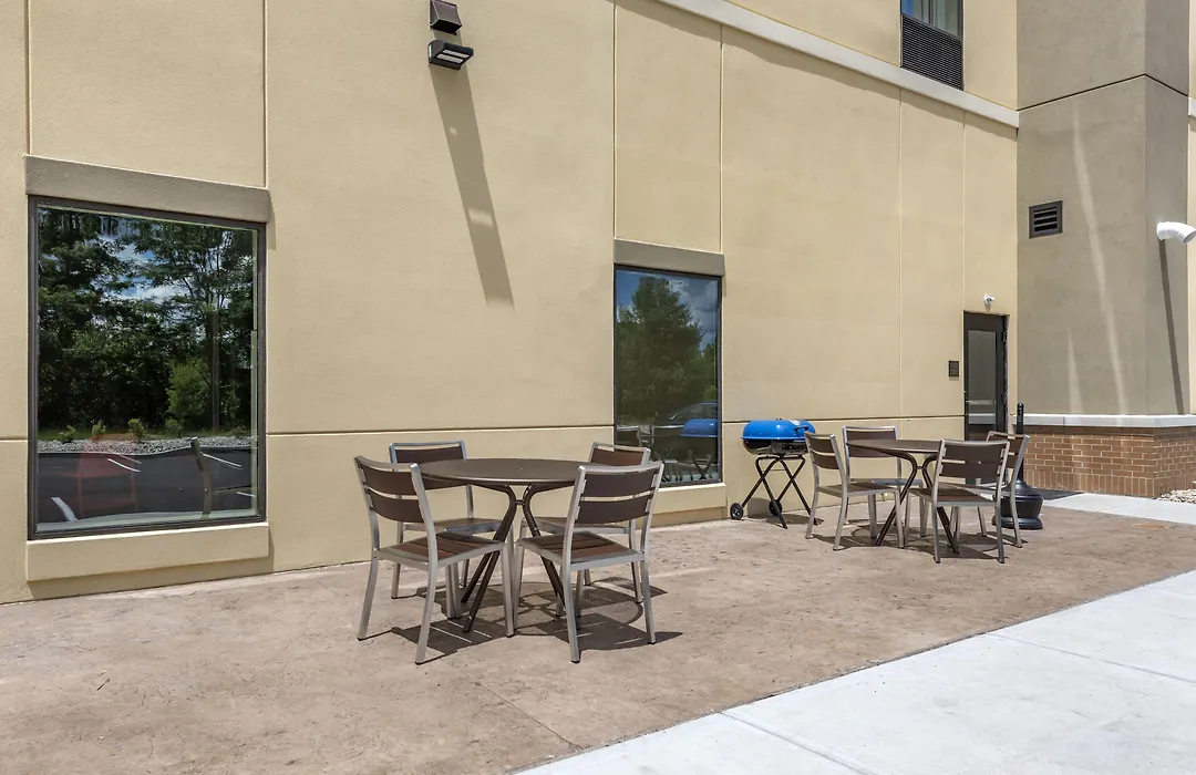 Comfort Suites Dry Ridge-1