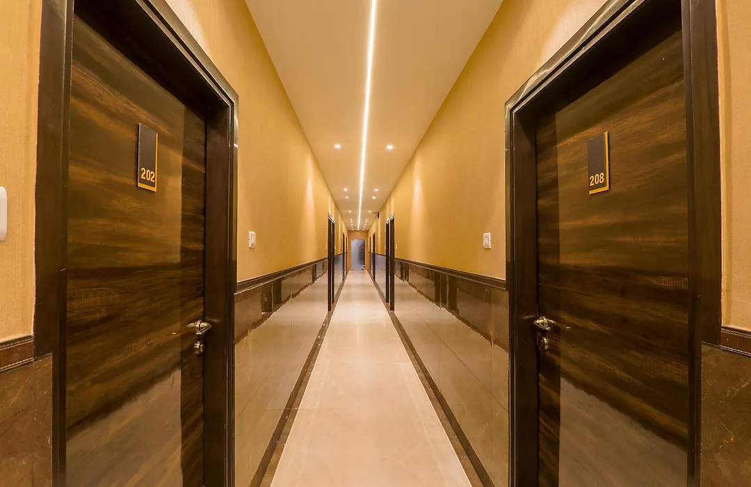 Fabhotel Maya Crystal-1